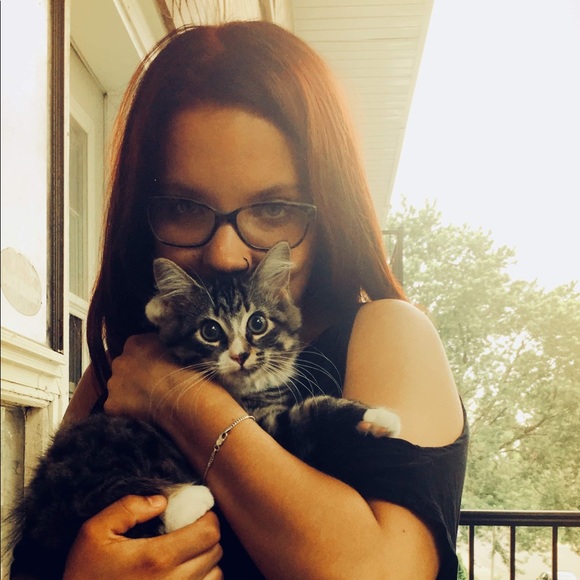 Meet your Posher, Sarah - Picture 1 of 1